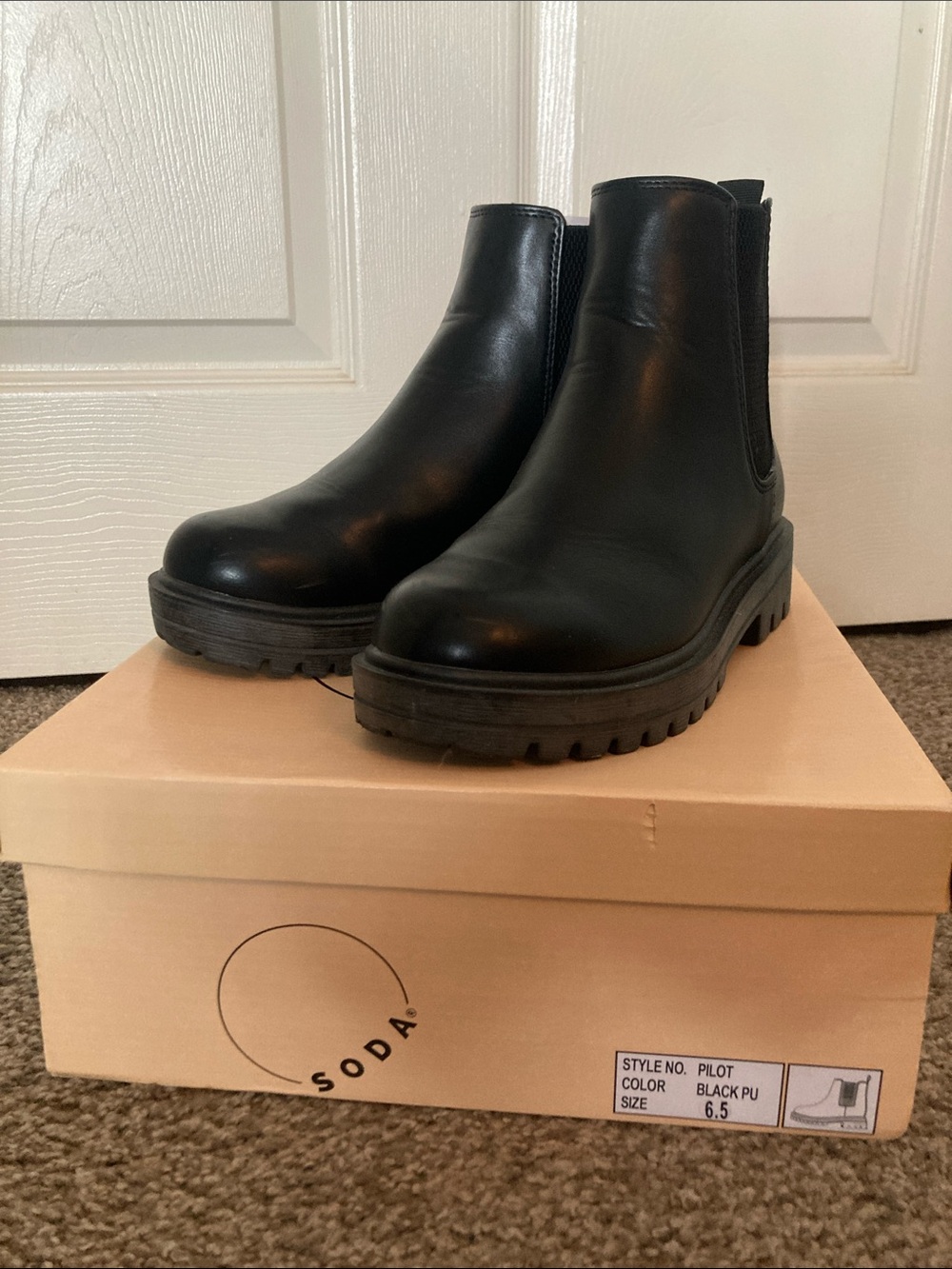 Soda Black Combat Moto Chelsea Boots